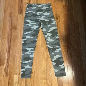 Aerie Camo Leggings, Size M